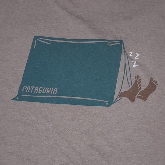M Patagonia T Shirt 3/$20 - Picture 3 of 4